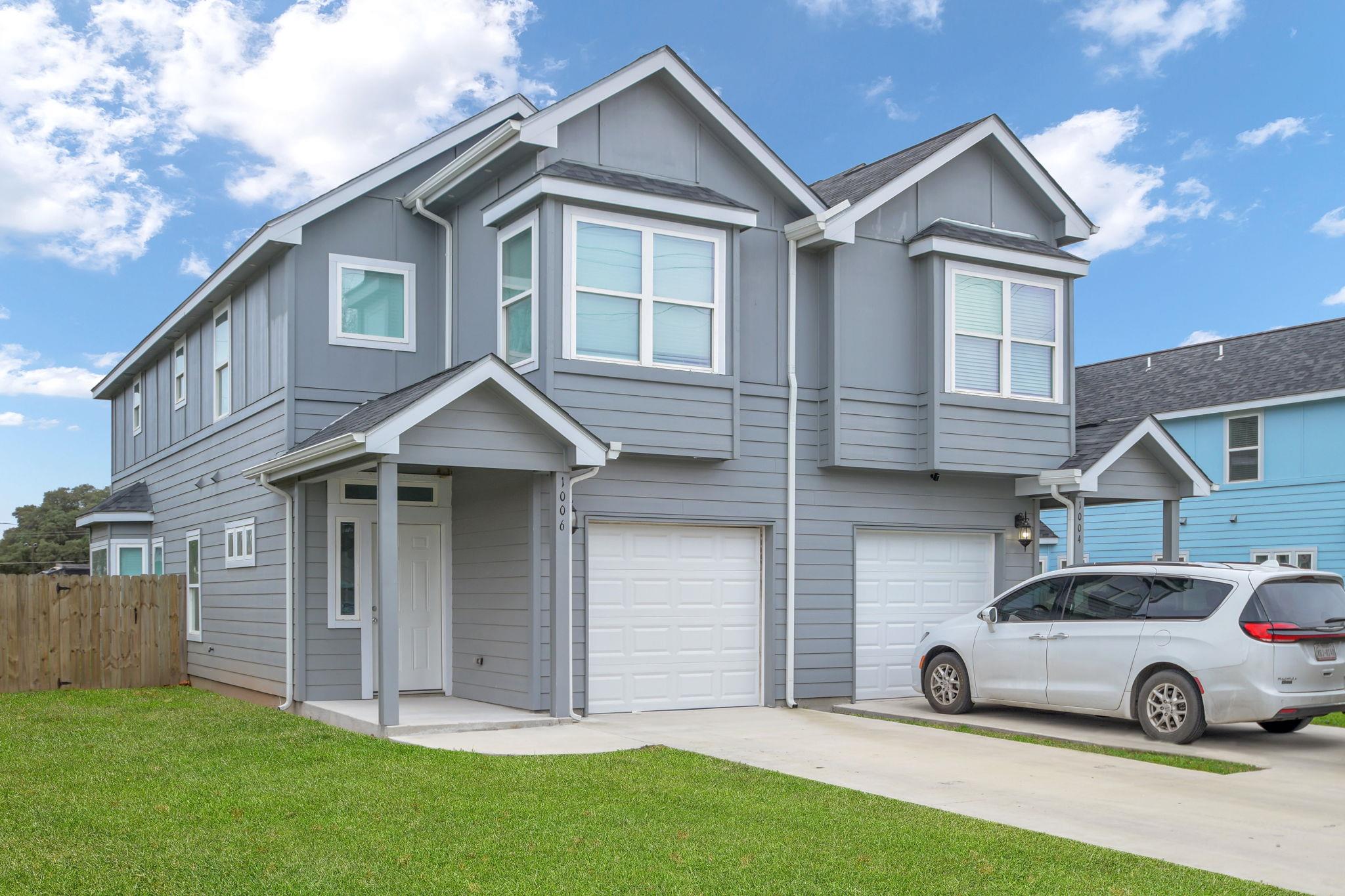 1004 E Fannin Street Luling TX 78648