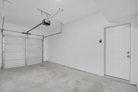 1004 E Fannin Street Luling TX 78648