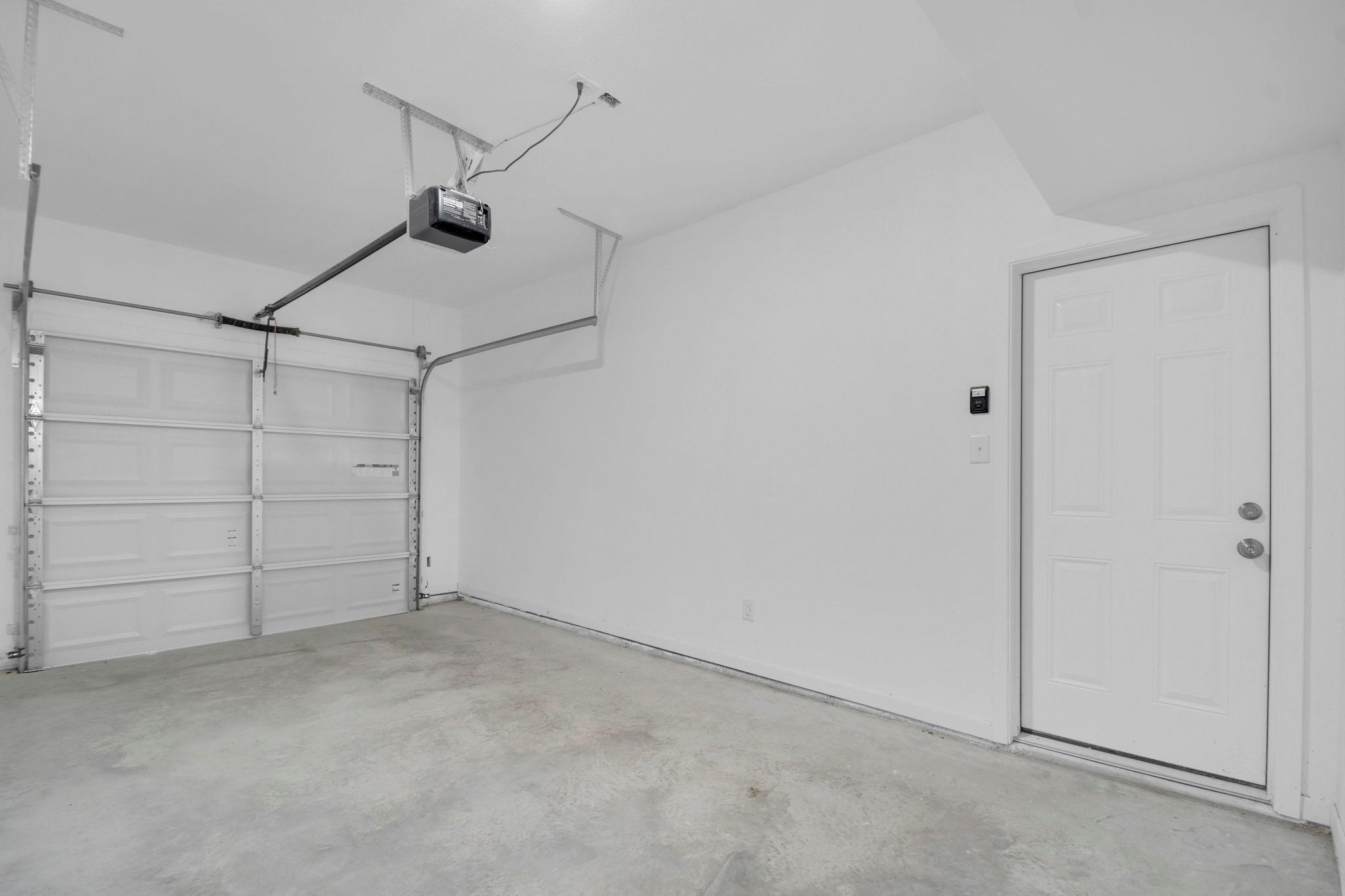 1004 E Fannin Street Luling TX 78648