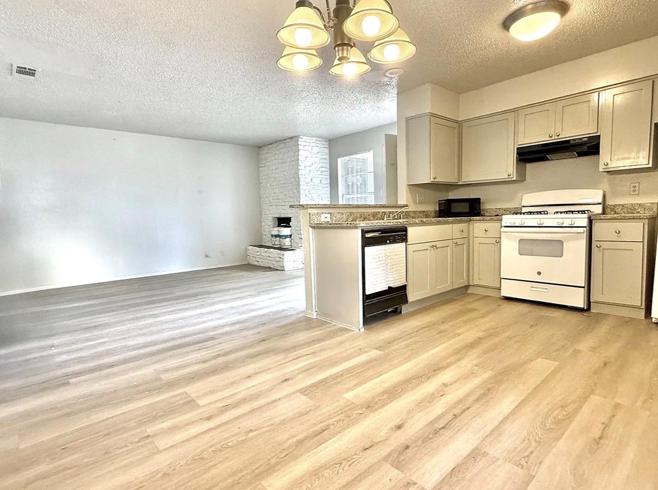 302 Hedgewood Drive Georgetown TX 78628