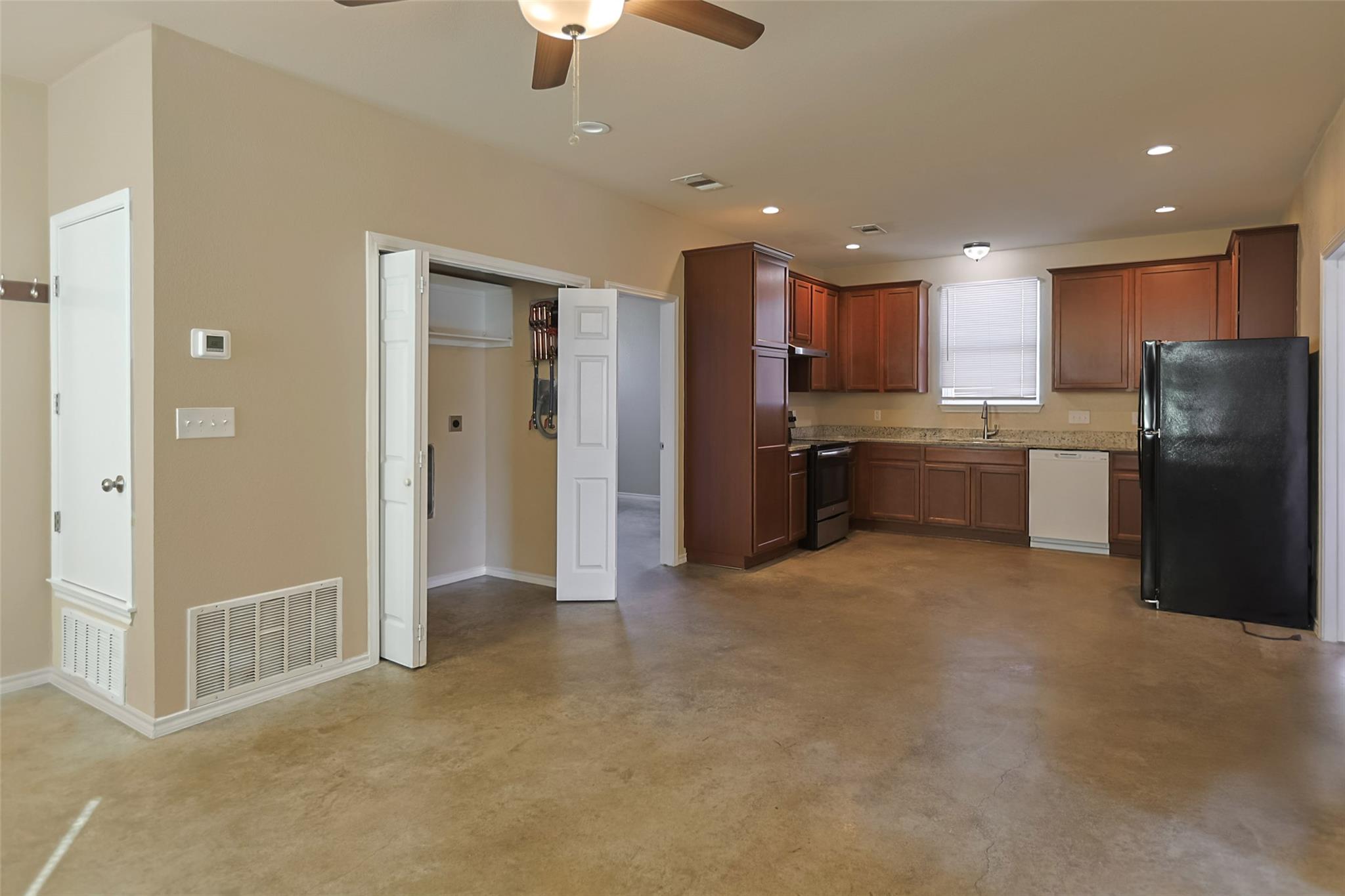 1300 Hausman Lockhart TX 78644