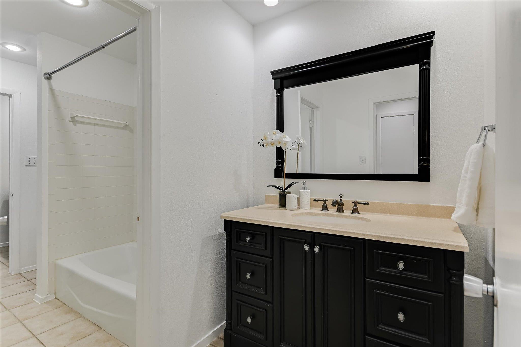 3207 Eanes Circle Austin TX 78746