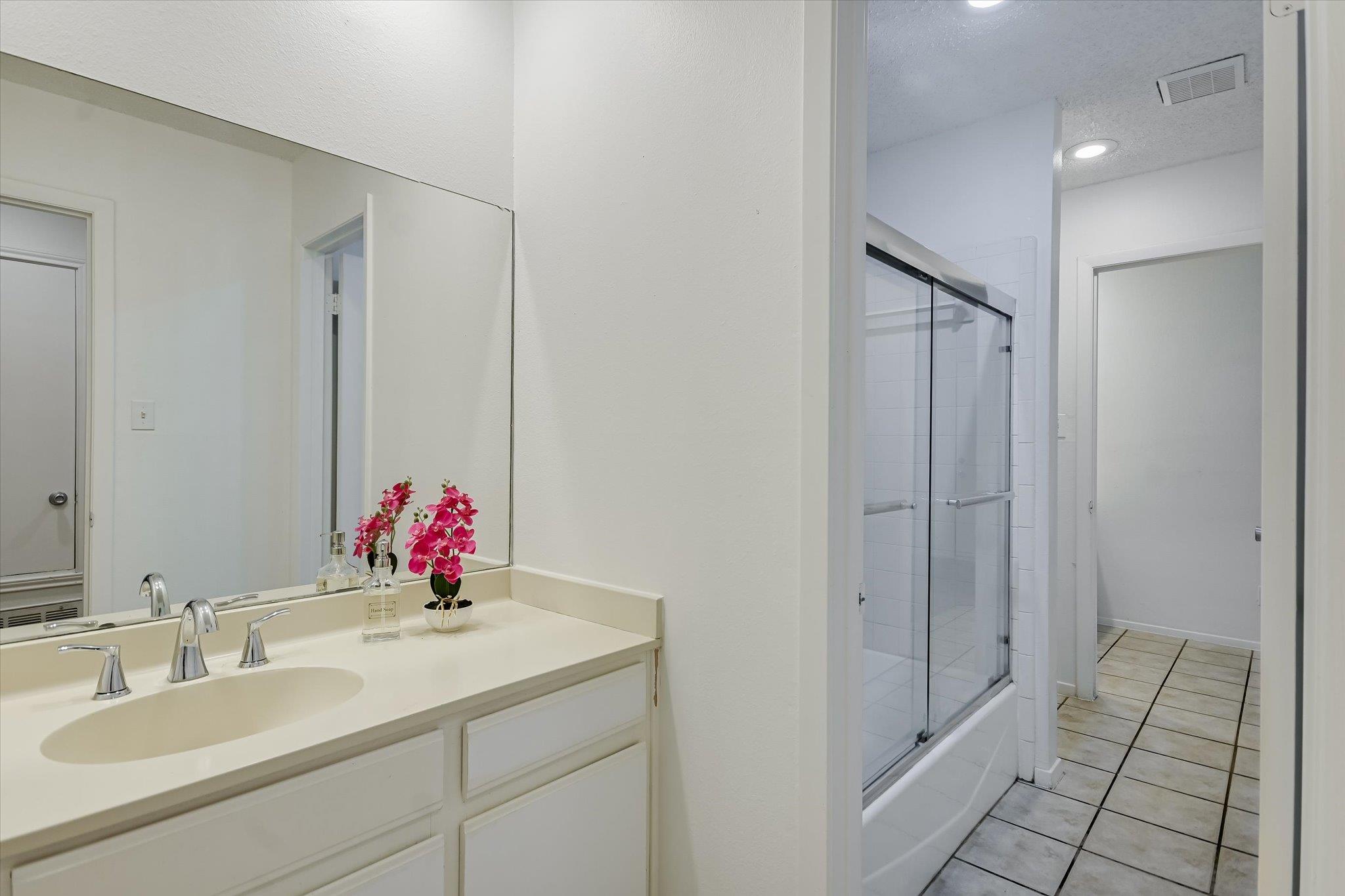 3207 Eanes Circle Austin TX 78746