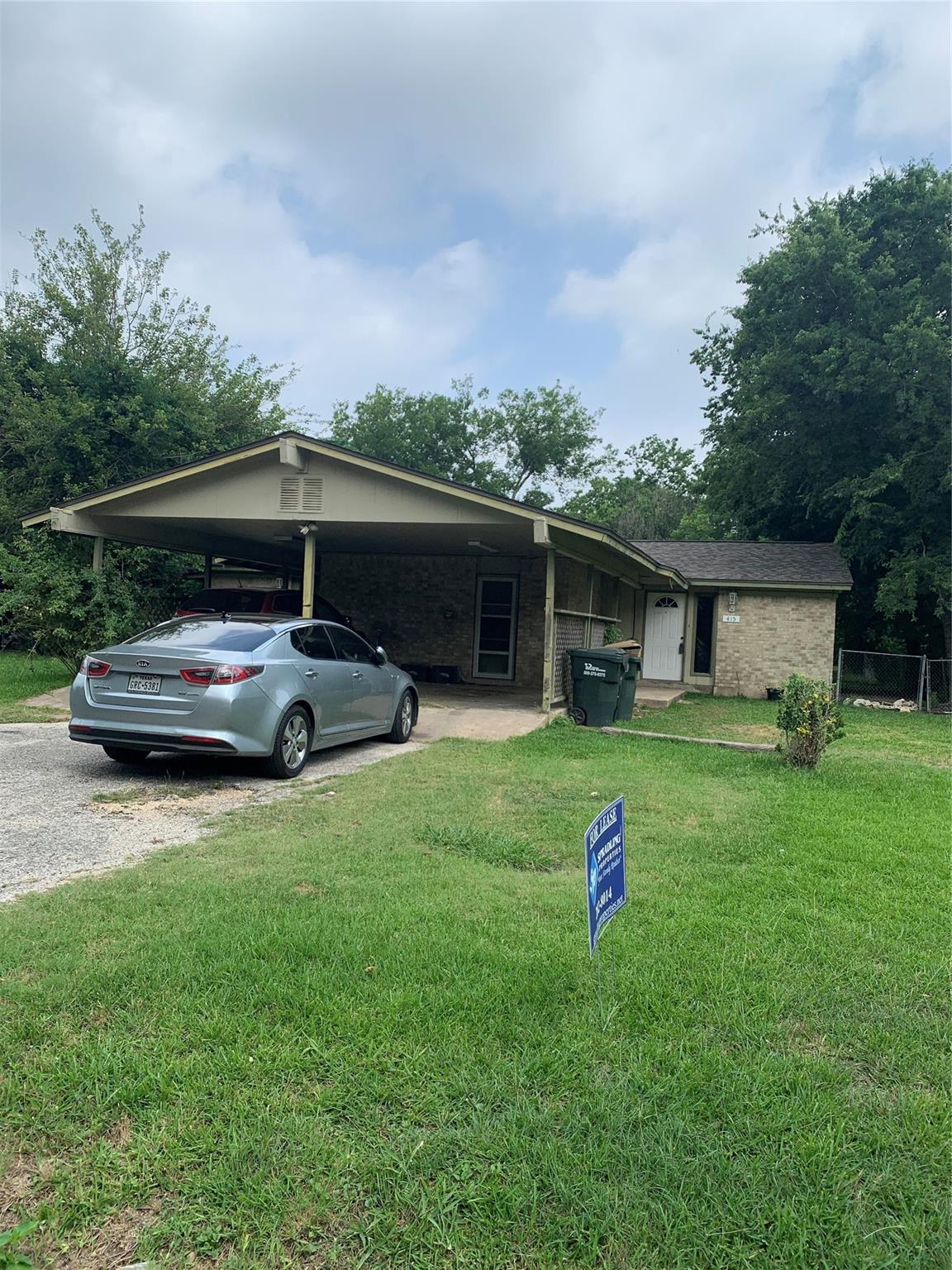 413-415 Live Oak Street Kyle TX 78640