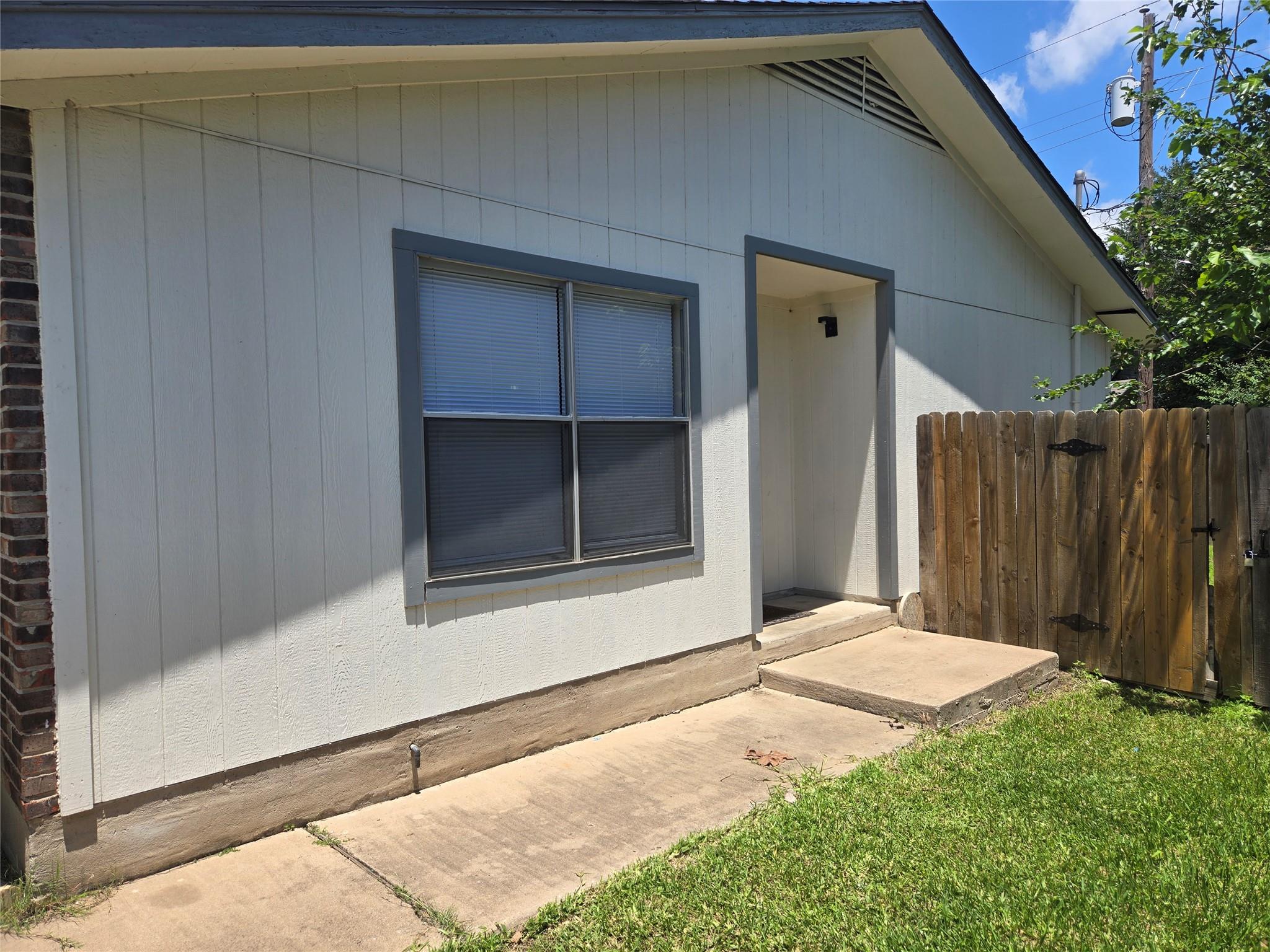 1011 Ridgemont Street Round Rock TX 78664