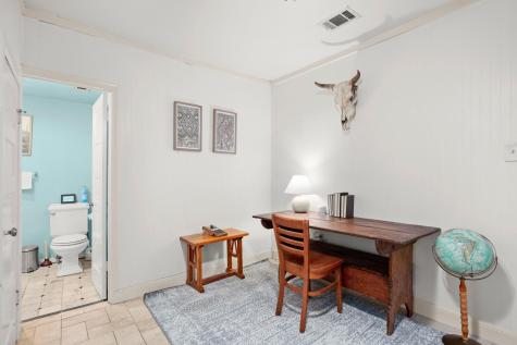 1406 Summit Street Austin TX 78741