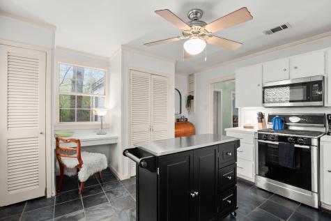 1406 Summit Street Austin TX 78741