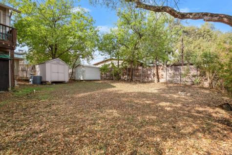 1406 Summit Street Austin TX 78741