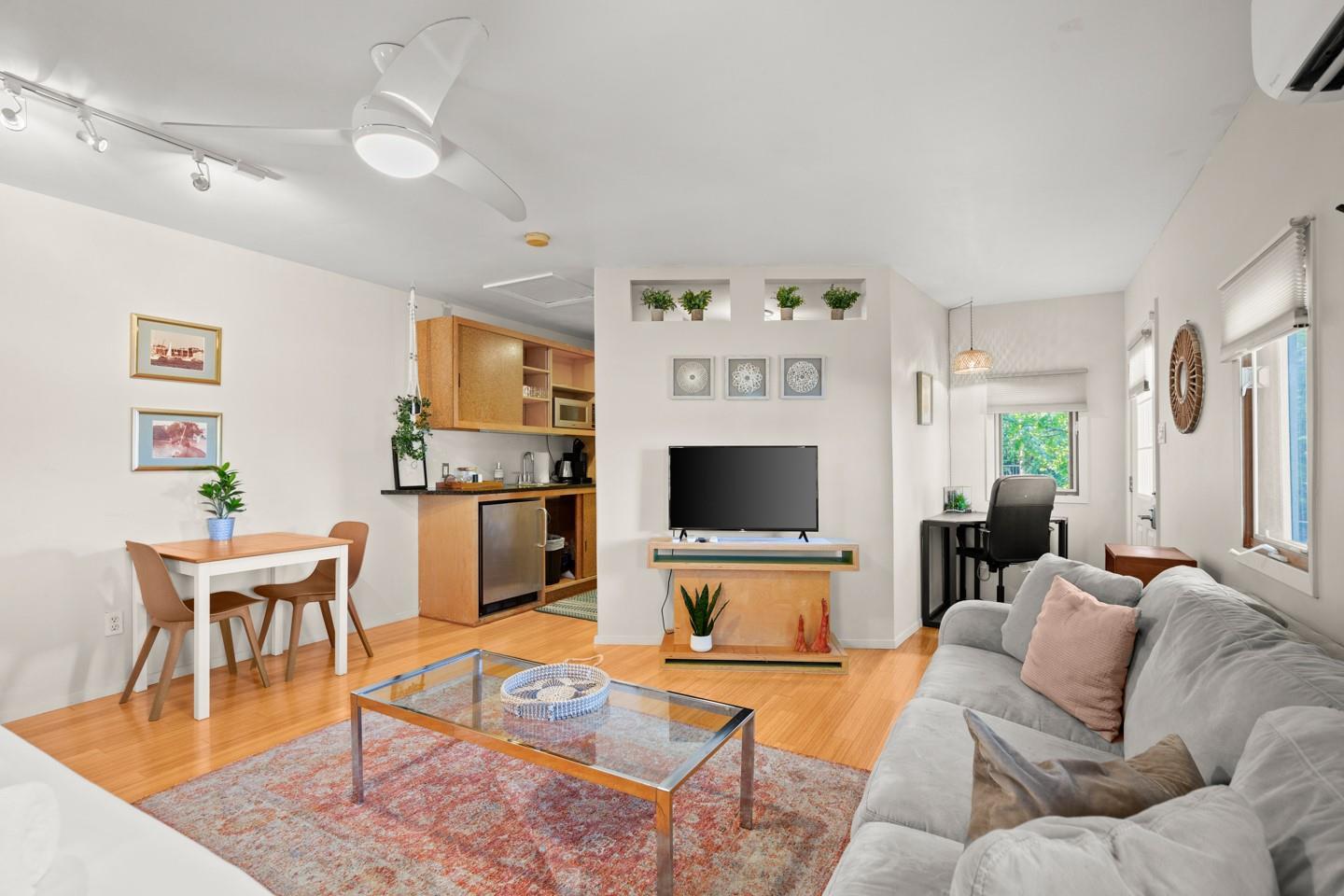 1406 Summit Street Austin TX 78741