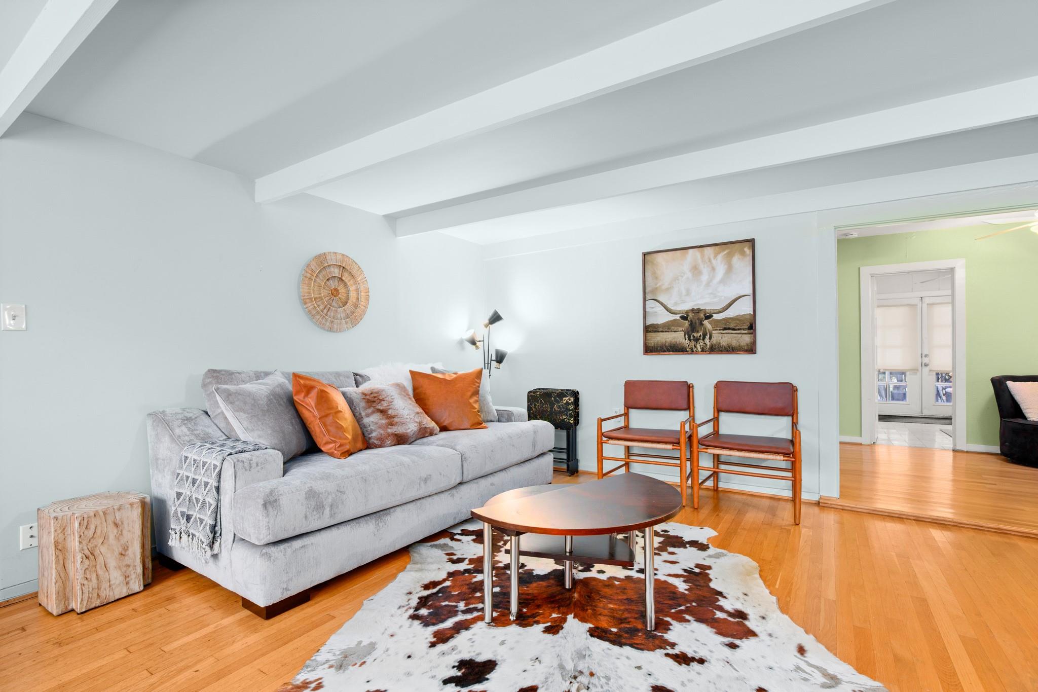 1406 Summit Street Austin TX 78741