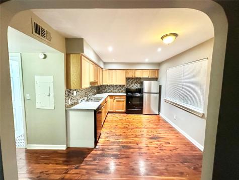 1302 S Quinlan Park Road Austin TX 78732