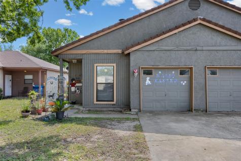 911 Crockett Street Lockhart TX 78644