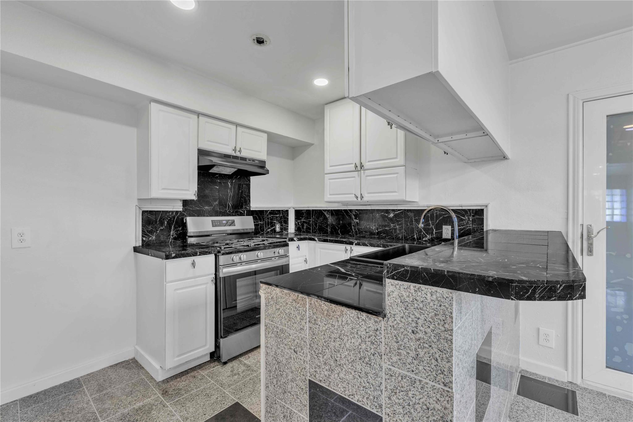 5210 Woodrow Avenue Austin TX 78756