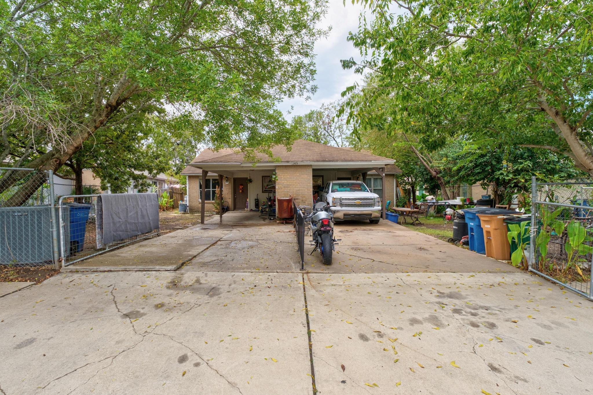 8203 Colony Loop Drive Austin TX 78724