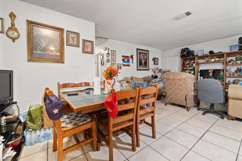 8203 Colony Loop Drive Austin TX 78724