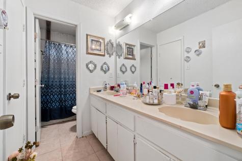 8203 Colony Loop Drive Austin TX 78724