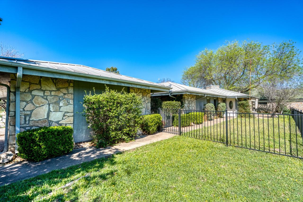 1504 Azure Horseshoe Bay TX 78657