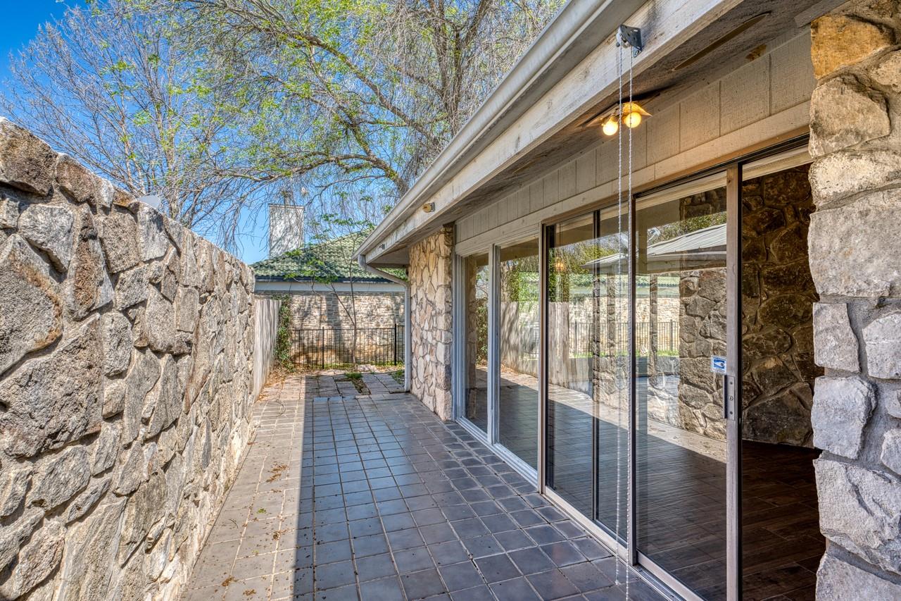 1504 Azure Horseshoe Bay TX 78657