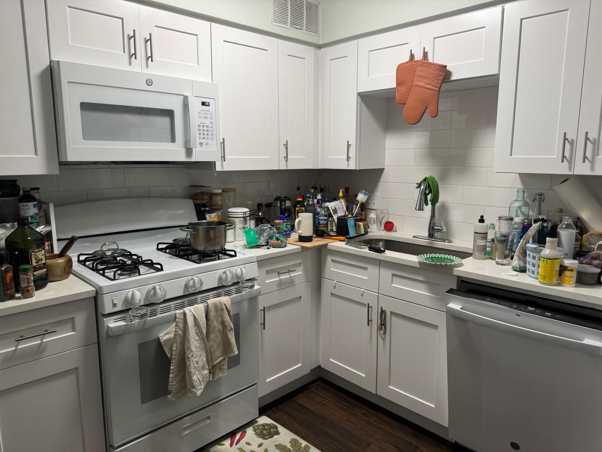 2206 Mission Hill Circle Austin TX 78741