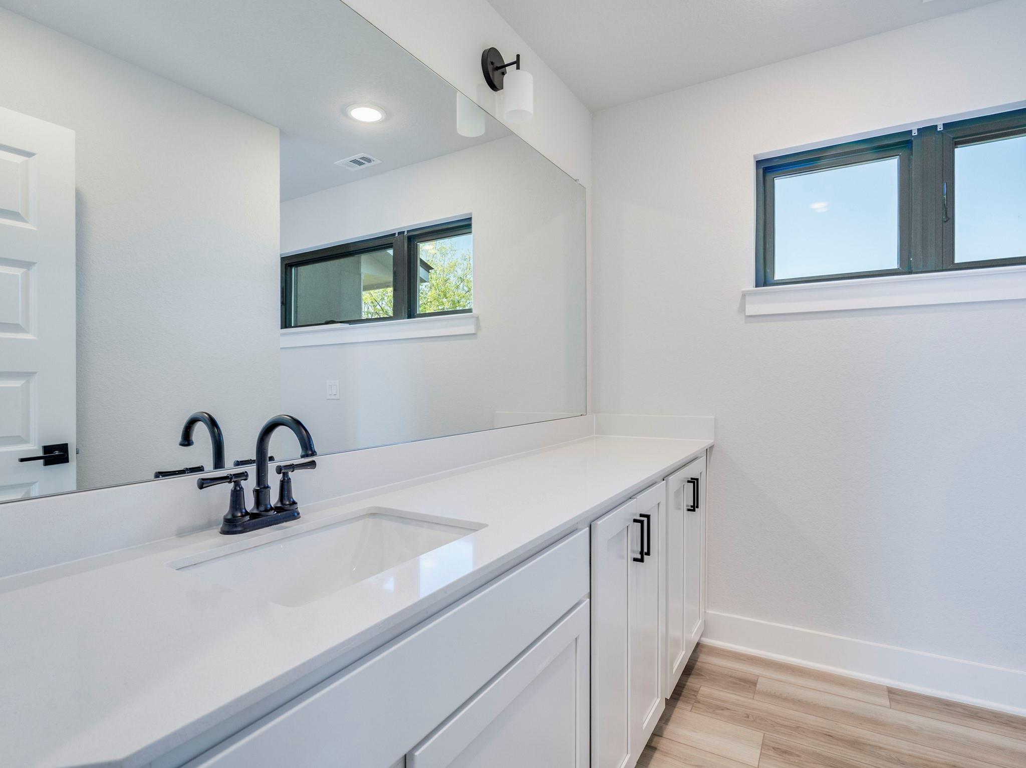 206 E Wonsley Drive Austin TX 78753