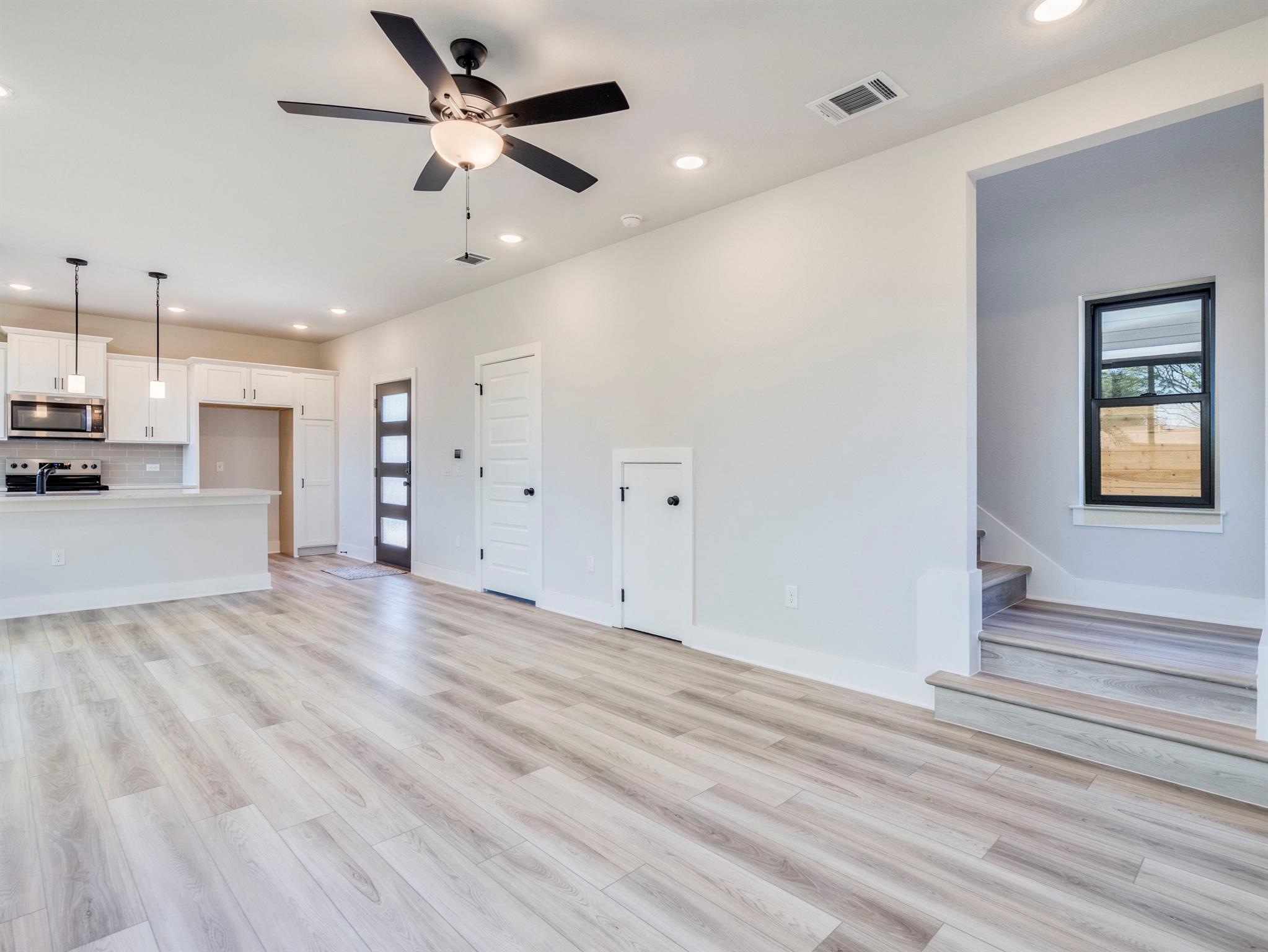 206 E Wonsley Drive Austin TX 78753