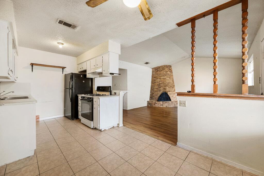 902 Glazier Circle Austin TX 78753