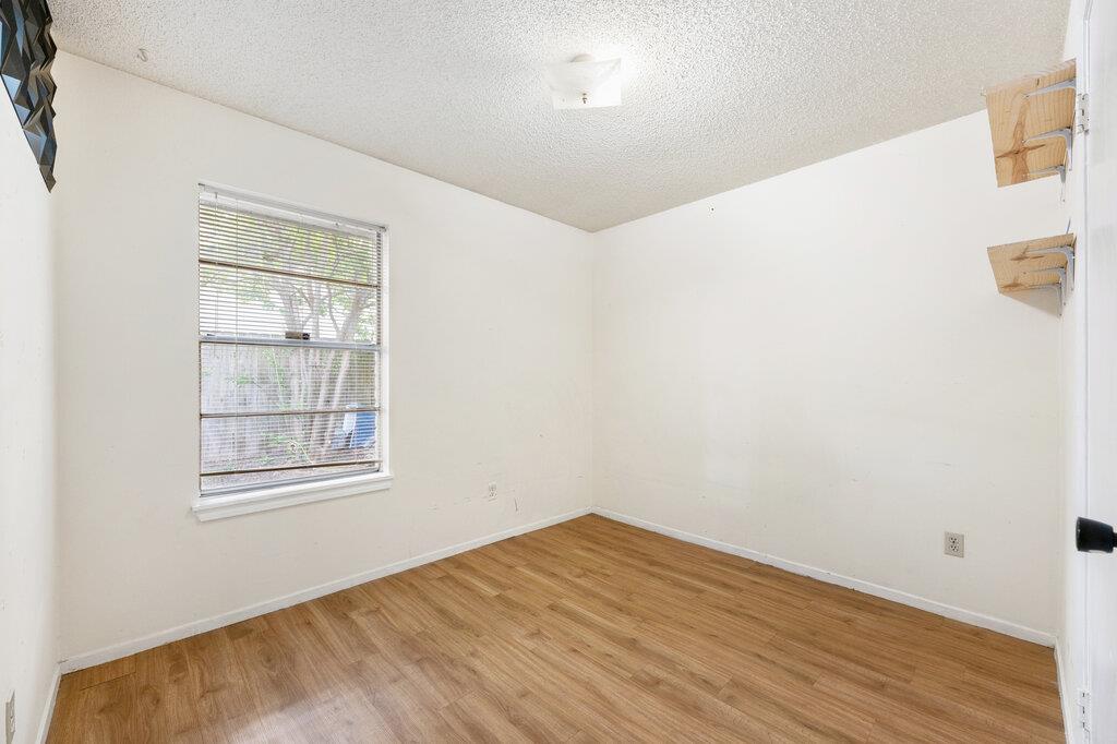 902 Glazier Circle Austin TX 78753