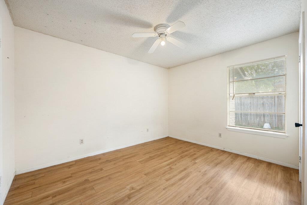 902 Glazier Circle Austin TX 78753