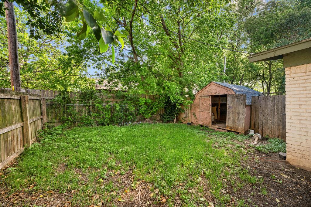 902 Glazier Circle Austin TX 78753