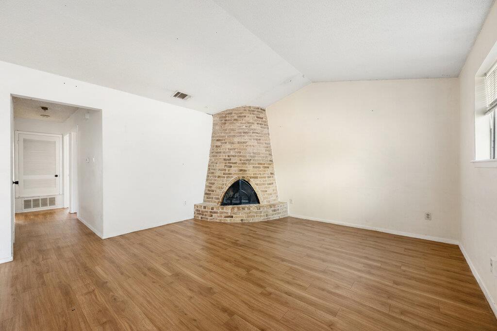 902 Glazier Circle Austin TX 78753