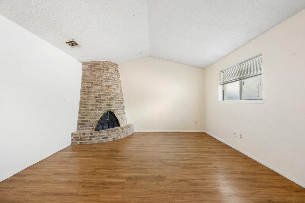 902 Glazier Circle Austin TX 78753
