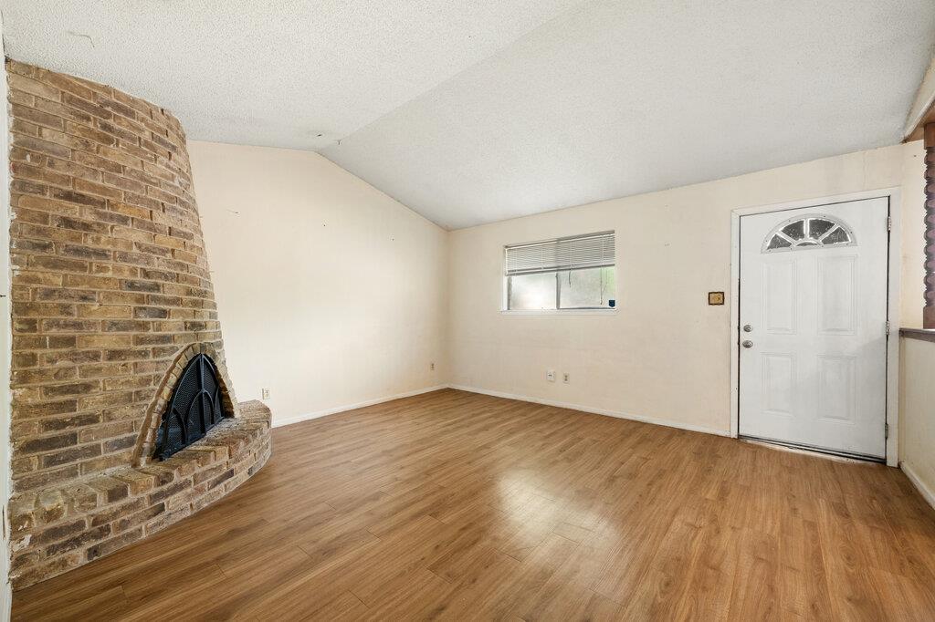 902 Glazier Circle Austin TX 78753