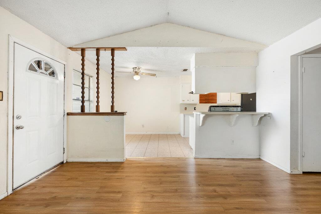 902 Glazier Circle Austin TX 78753