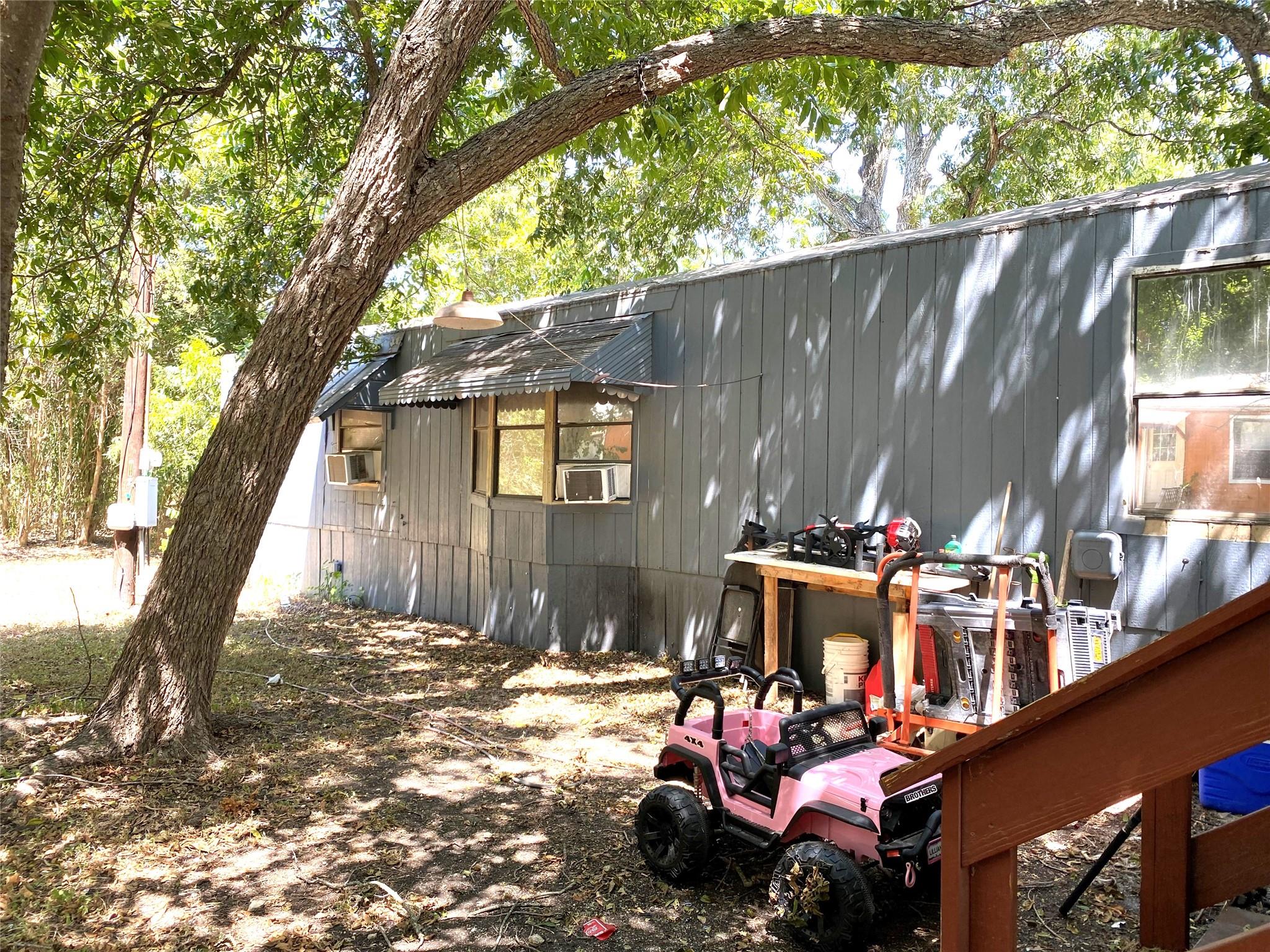 410 W North Street Kyle TX 78640