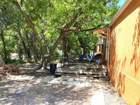 410 W North Street Kyle TX 78640