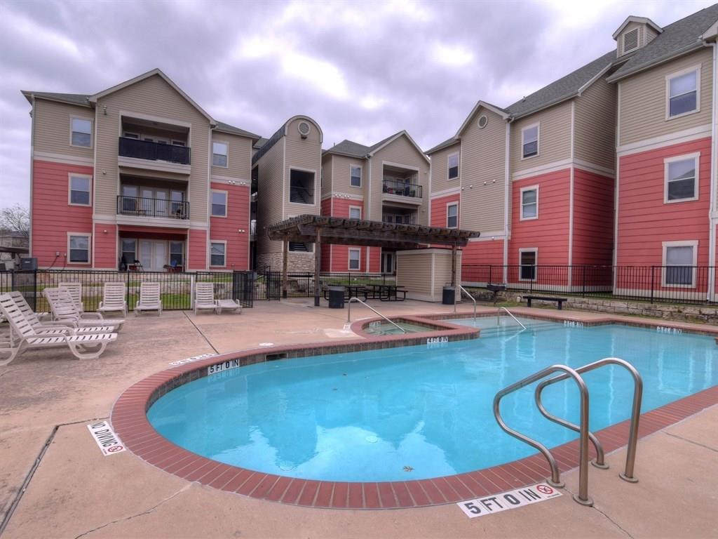 1901 Crossing Place Austin TX 78741