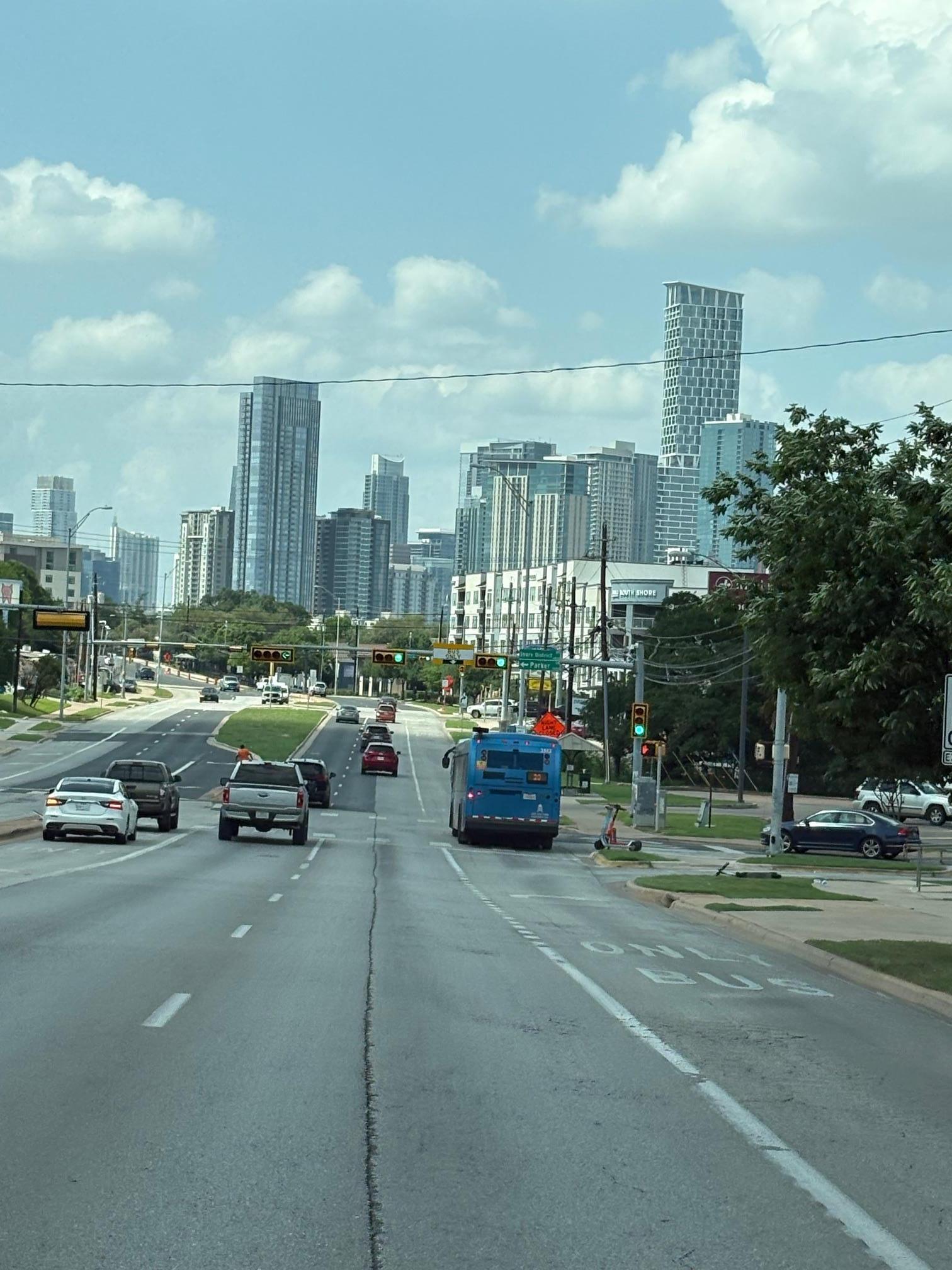 1901 Crossing Place Austin TX 78741