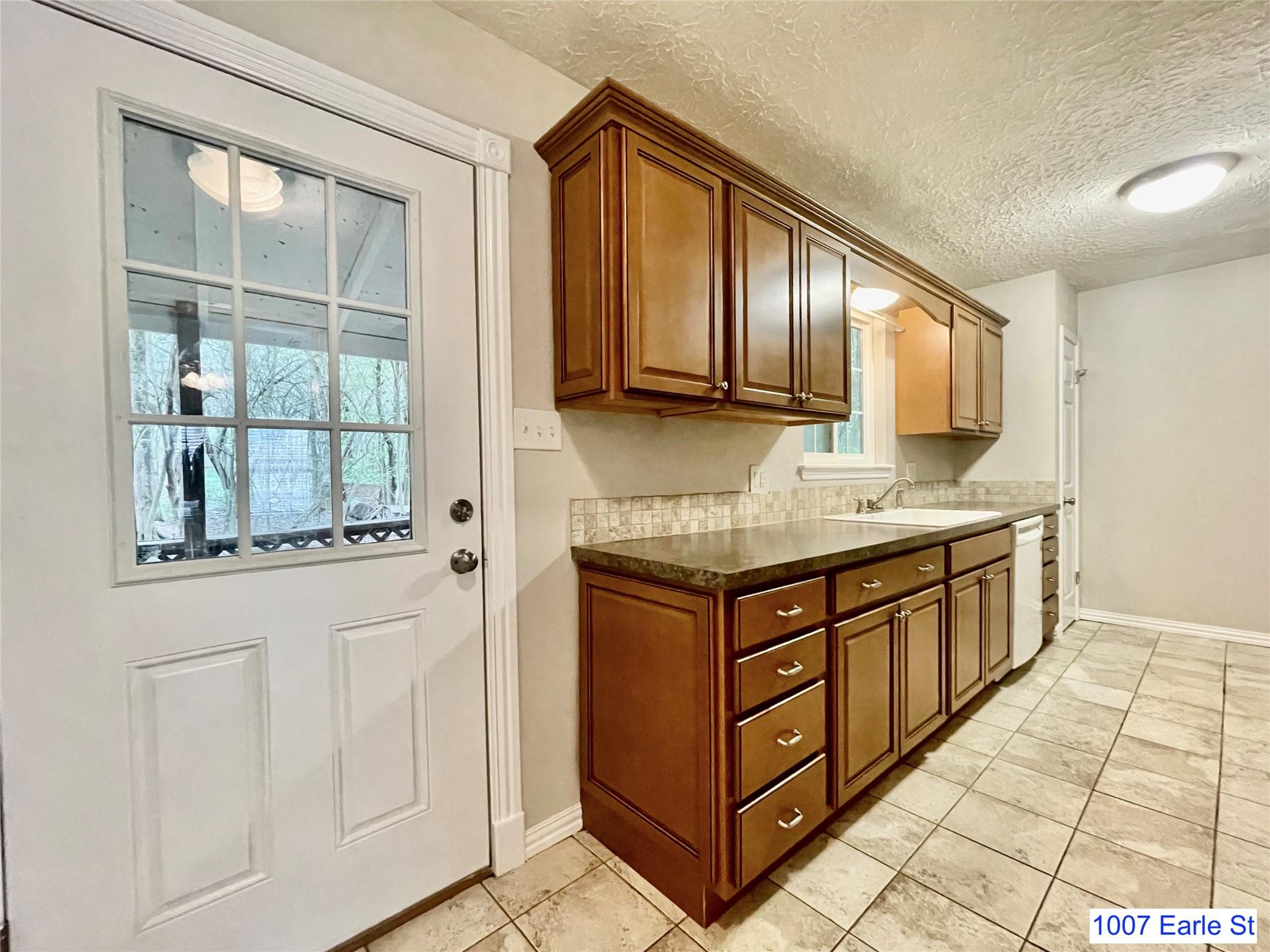 1007-1015 Earle Street San Marcos TX 78666