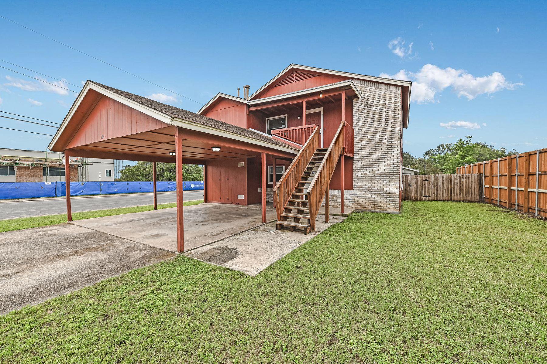 2111 Oak Motte Lane Austin TX 78744