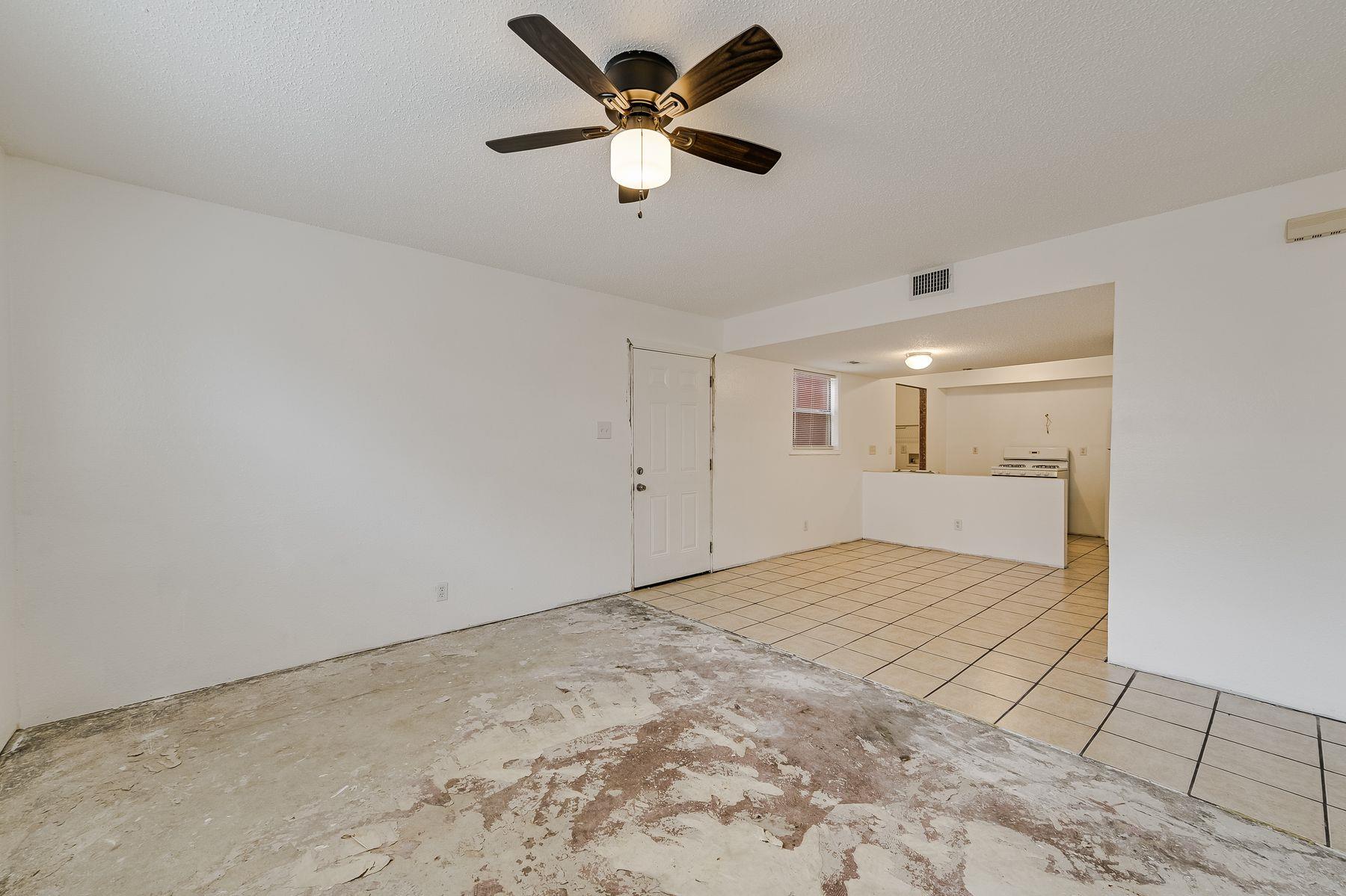 2111 Oak Motte Lane Austin TX 78744