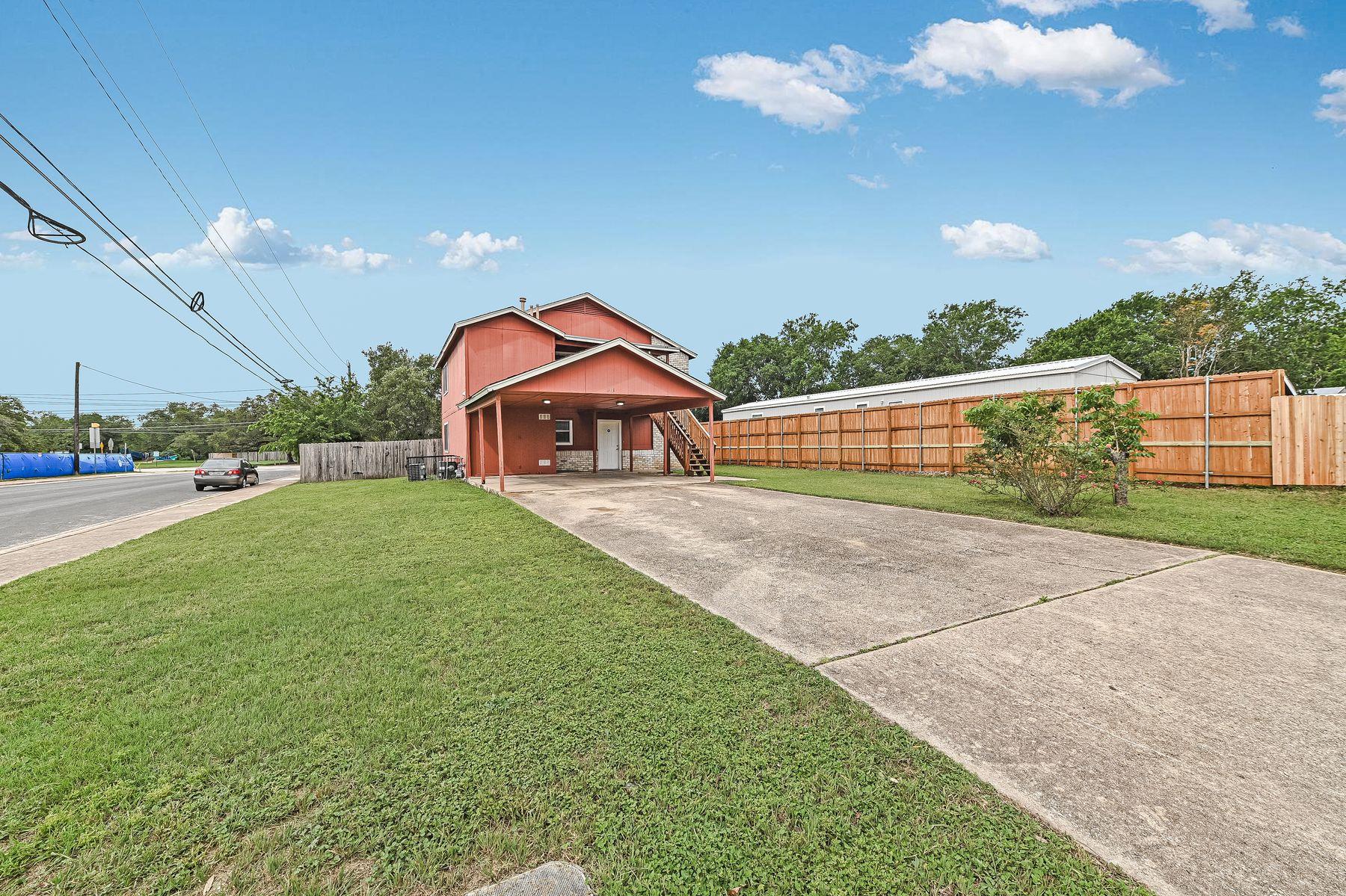 2111 Oak Motte Lane Austin TX 78744