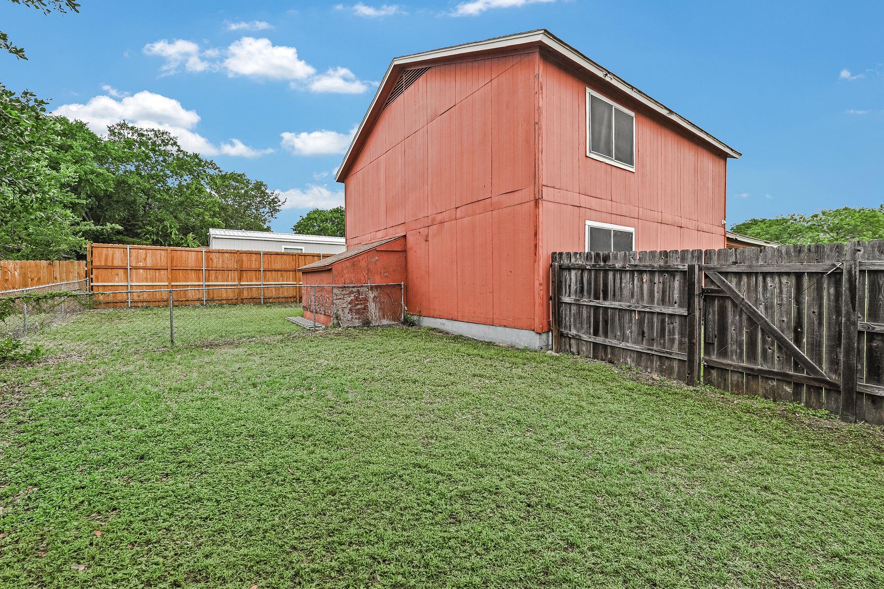2111 Oak Motte Lane Austin TX 78744
