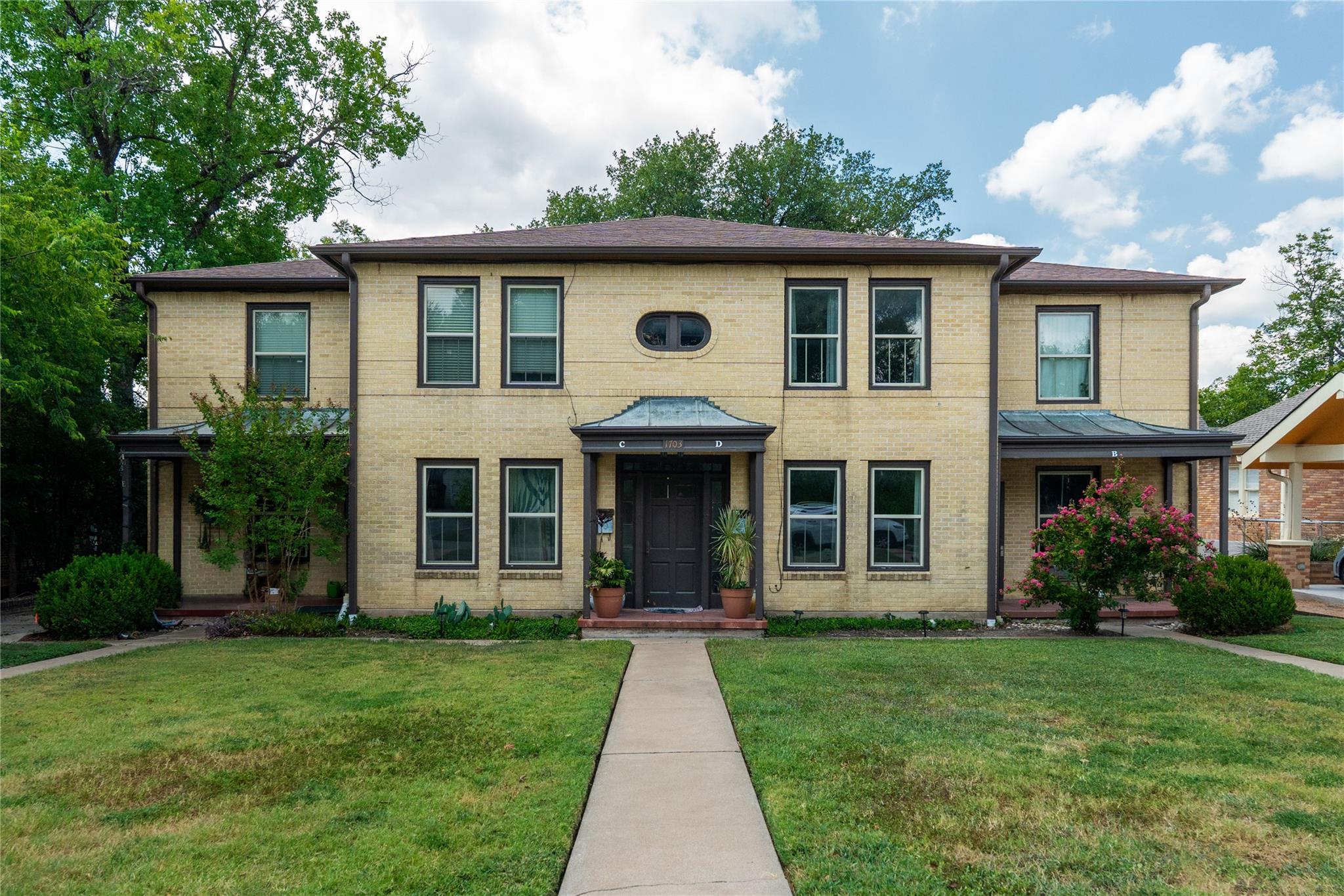 1703 Summit View Austin TX 78703