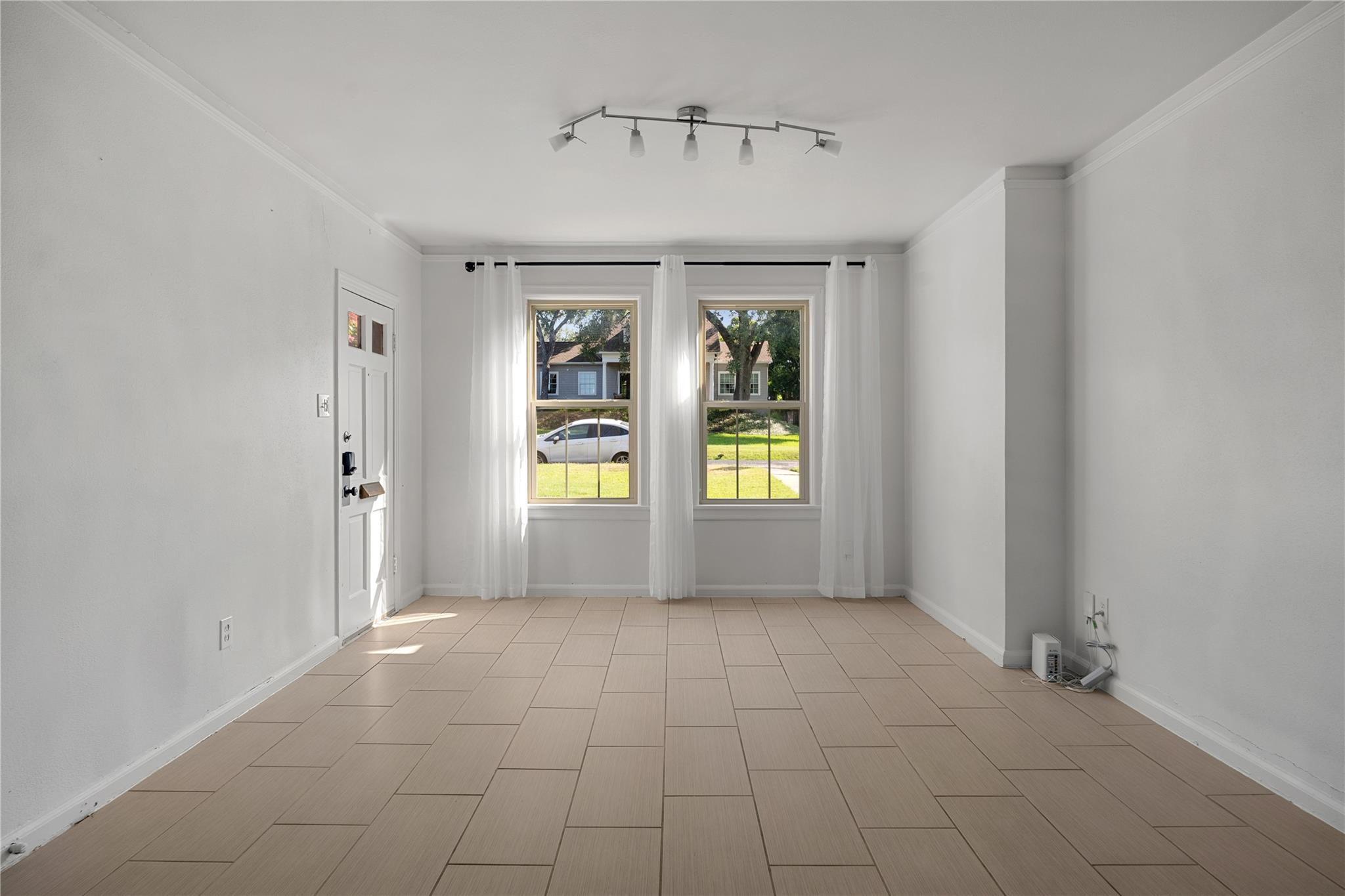 1703 Summit View Austin TX 78703