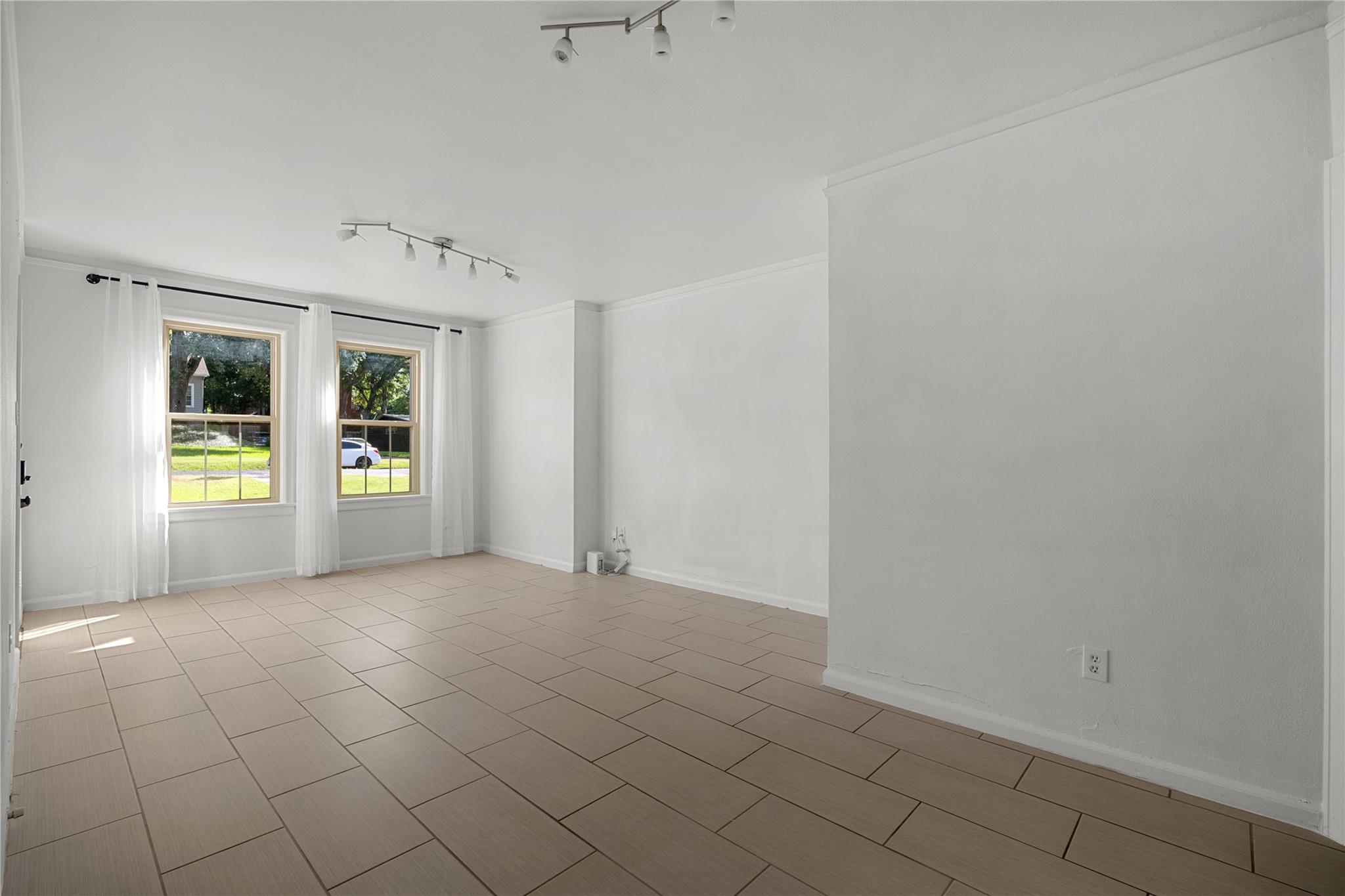 1703 Summit View Austin TX 78703