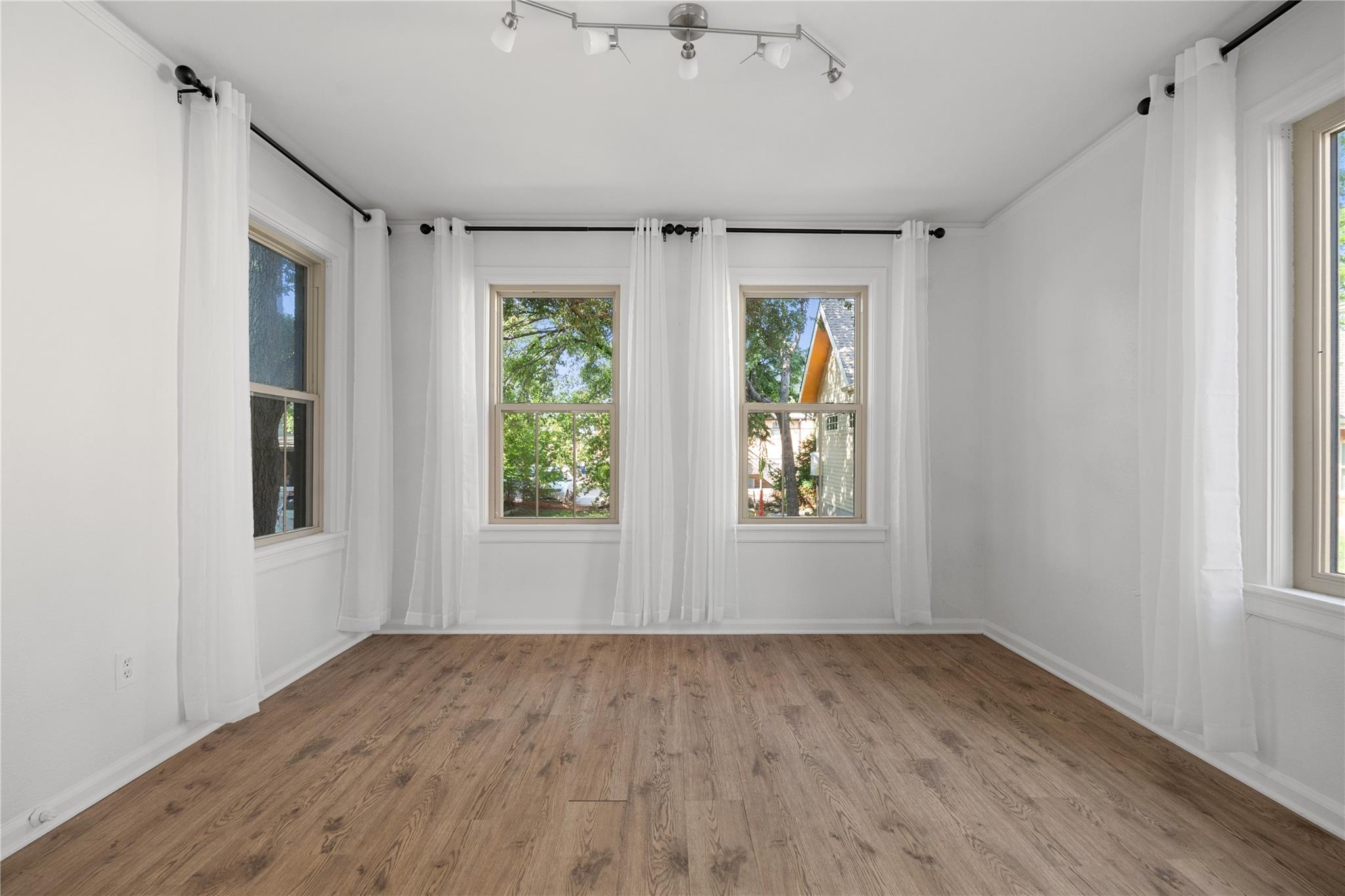 1703 Summit View Austin TX 78703