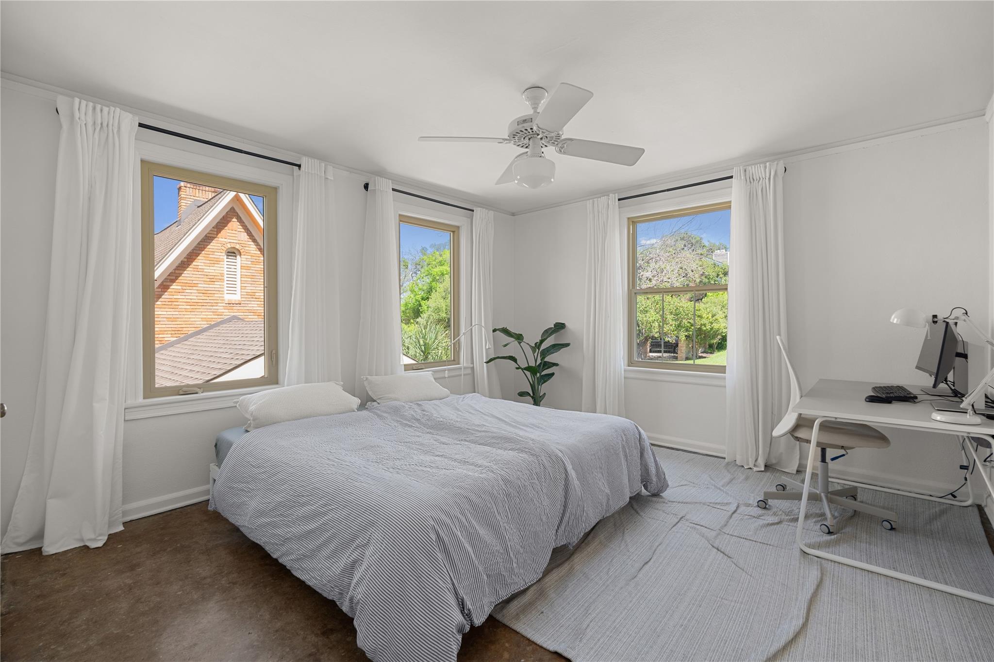 1703 Summit View Austin TX 78703