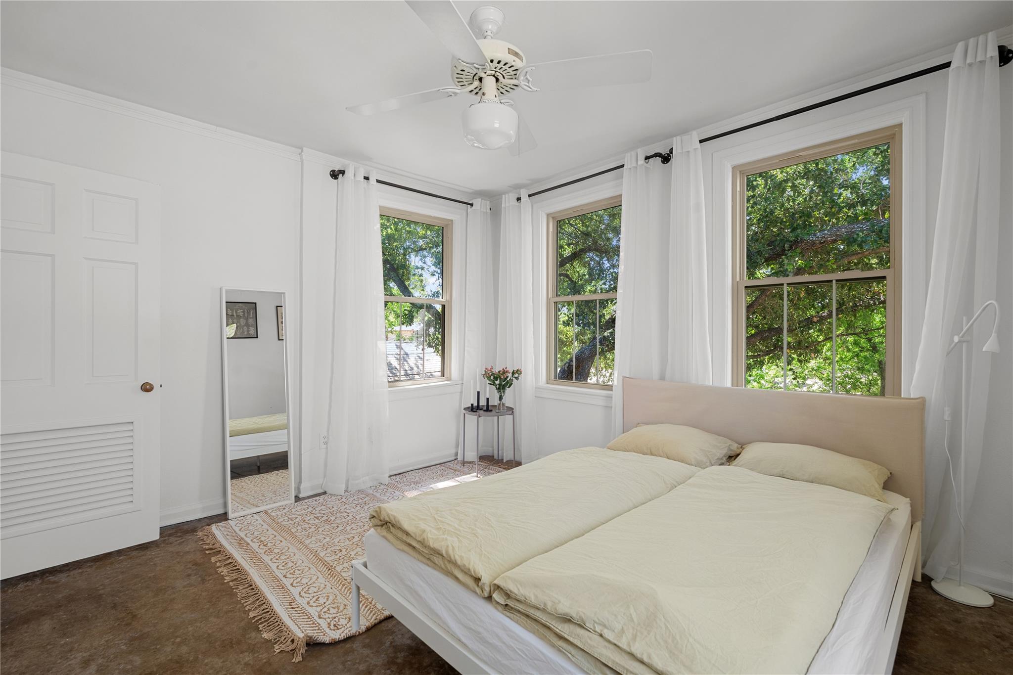1703 Summit View Austin TX 78703