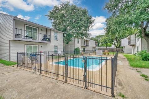 2000 Kazmeier Plaza Bryan TX 77802