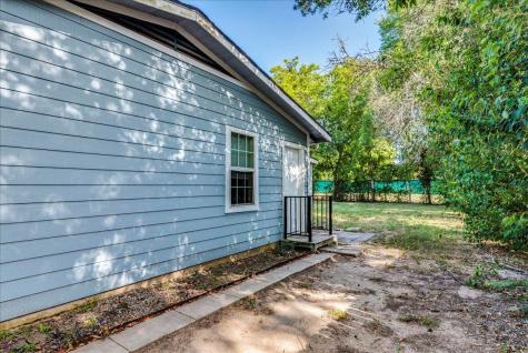 609 Cottonwod Street Lockhart TX 78644